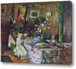   Картина Марсела Арон в столовой замка