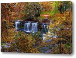   Постер живописный водопад осенью