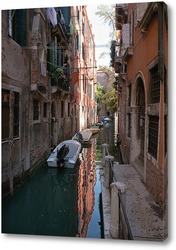   Узкие каналы Венеции