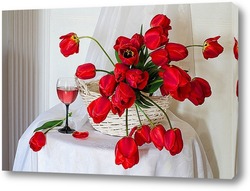    Красные тюльпаны
