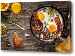   Постер Завтрак. глазунья с беконом, зелёным горошком и свежевыжатым  апельсиновым соком.