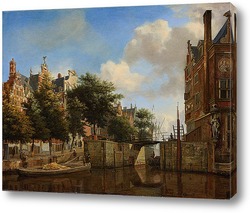    Валы старого замка.Его острие в Амстердаме