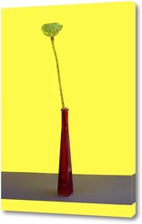   Постер Плод лотоса без лепестков на жёлтом фоне в красной бутылке 