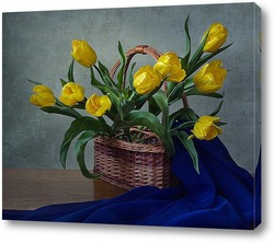  Натюрморт с букетом желтых тюльпанов