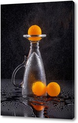  Натюрморт с жёлтым ведром и лимоном на оранжевом фоне