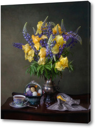   Постер Натюрморт с букетом цветов на чайном столике