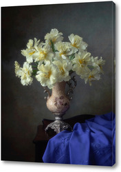    Натюрморт с букетом желтых тюльпанов