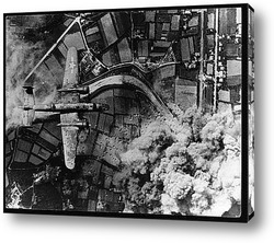    Бомбардировщик В-25 над целью,Европа 1940