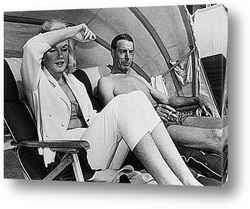   Постер Монро и Димаджио отдыхают на побережье Флориды,1961г.