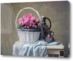  Натюрморт с букетом кремовых роз