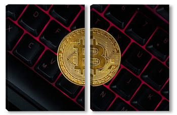 Модульная картина Gold bitcoin on the keyboard.