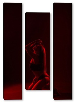 Модульная картина Портрет красивой девушки в красном свете - 2