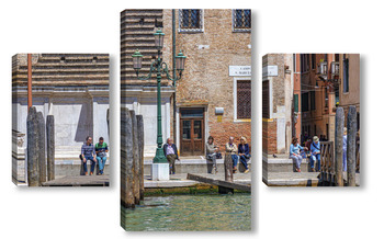 Модульная картина Венеция. Остановка городского транспорта.