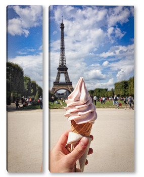 Модульная картина Клубничное мороженое в рожке с видом на Эйфелеву башню, Париж, Франция