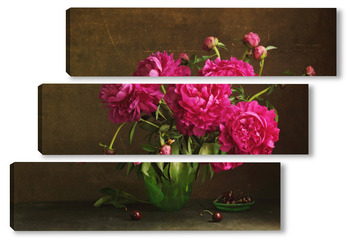 Модульная картина Красные пионы в зеленой вазе